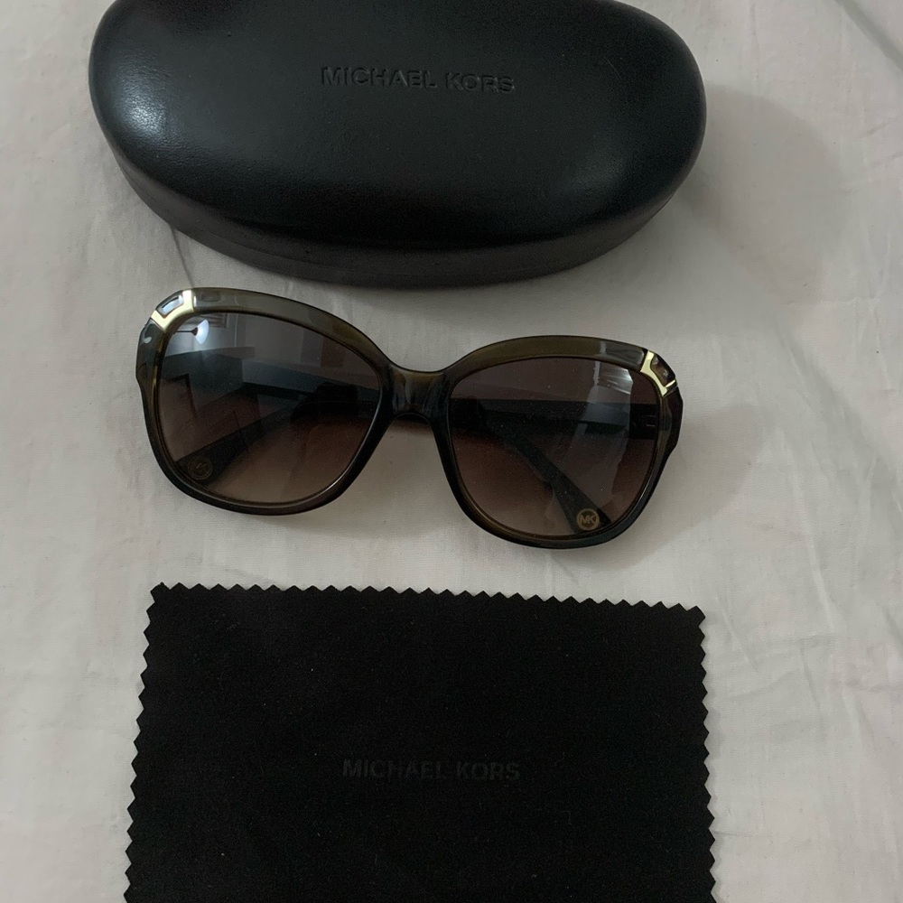 MICHAEL KORS Sunglasses